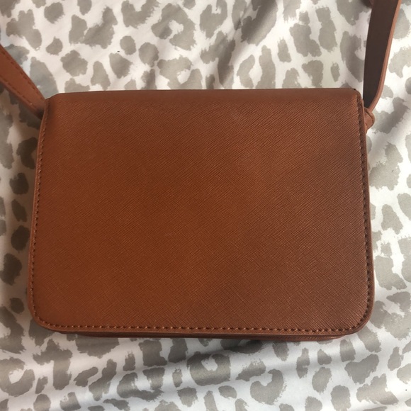 Forever 21 camel crossbody - Picture 4 of 4